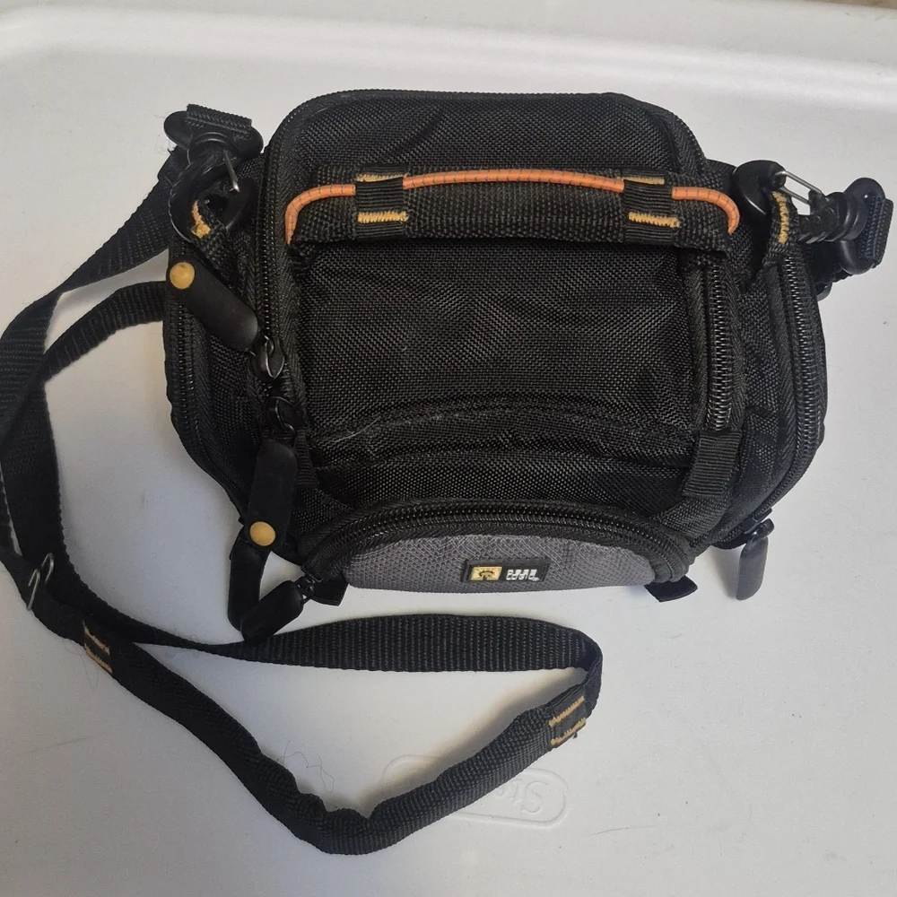 Case Logic Padded Camera Bag Shoulder Strap Compact DSLR Point & Shoot Black